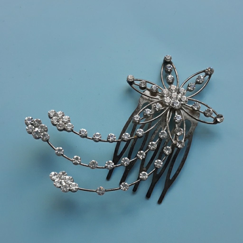 744 Hair Comb Accessory
